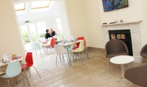 Brentwood Guest House Hotel